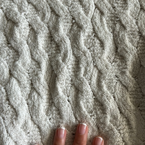 Sweater - Picture 3 of 4